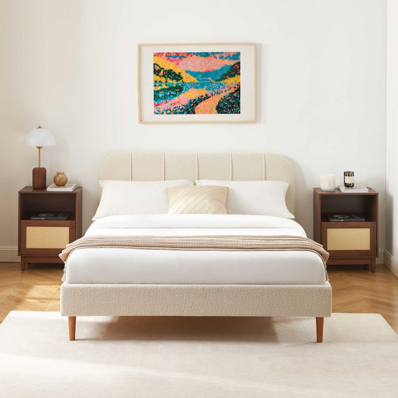 Bett YUME aus beigem Bouclé-Stoff 140 x 190 cm, inklusive Lattenrost