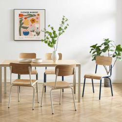 Set mit 2 Stühlen PANTONE in Nachtblau und Eschenfurnier mit Metallbeinen