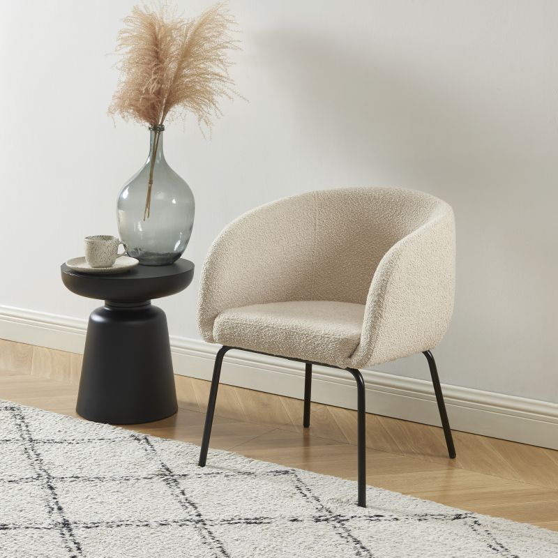 Sessel BELORA aus beigem Bouclé-Stoff