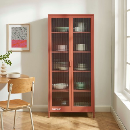 Geschirrschrank PANTONE aus geriffeltem Glas und terrakottafarbenem Metall, Höhe 180 cm