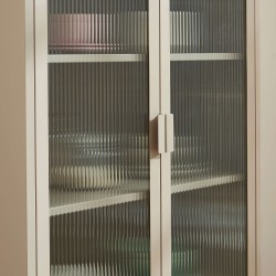 Credenza PANTONE in vetro scanalato e metallo color talpa h180cm