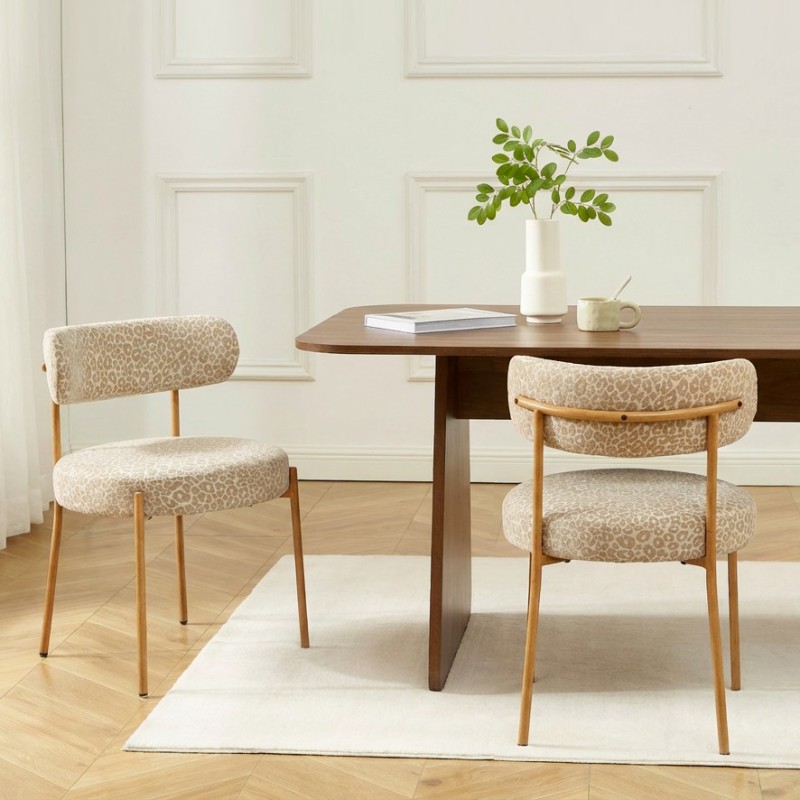 Set di 2 sedie NOA in tessuto stampato leopardato beige con gambe in metallo finitura legno