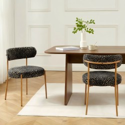 Set di 2 sedie NOA in tessuto leopardato nero con gambe in metallo finitura legno