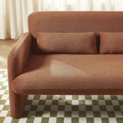 OMA 2-Sitzer-Sofa (feststehend) aus ziegelrotem Stoff