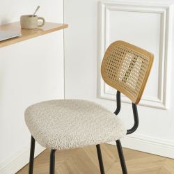 Set di 2 sgabelli TINA in tessuto bouclé color crema e canna roccama